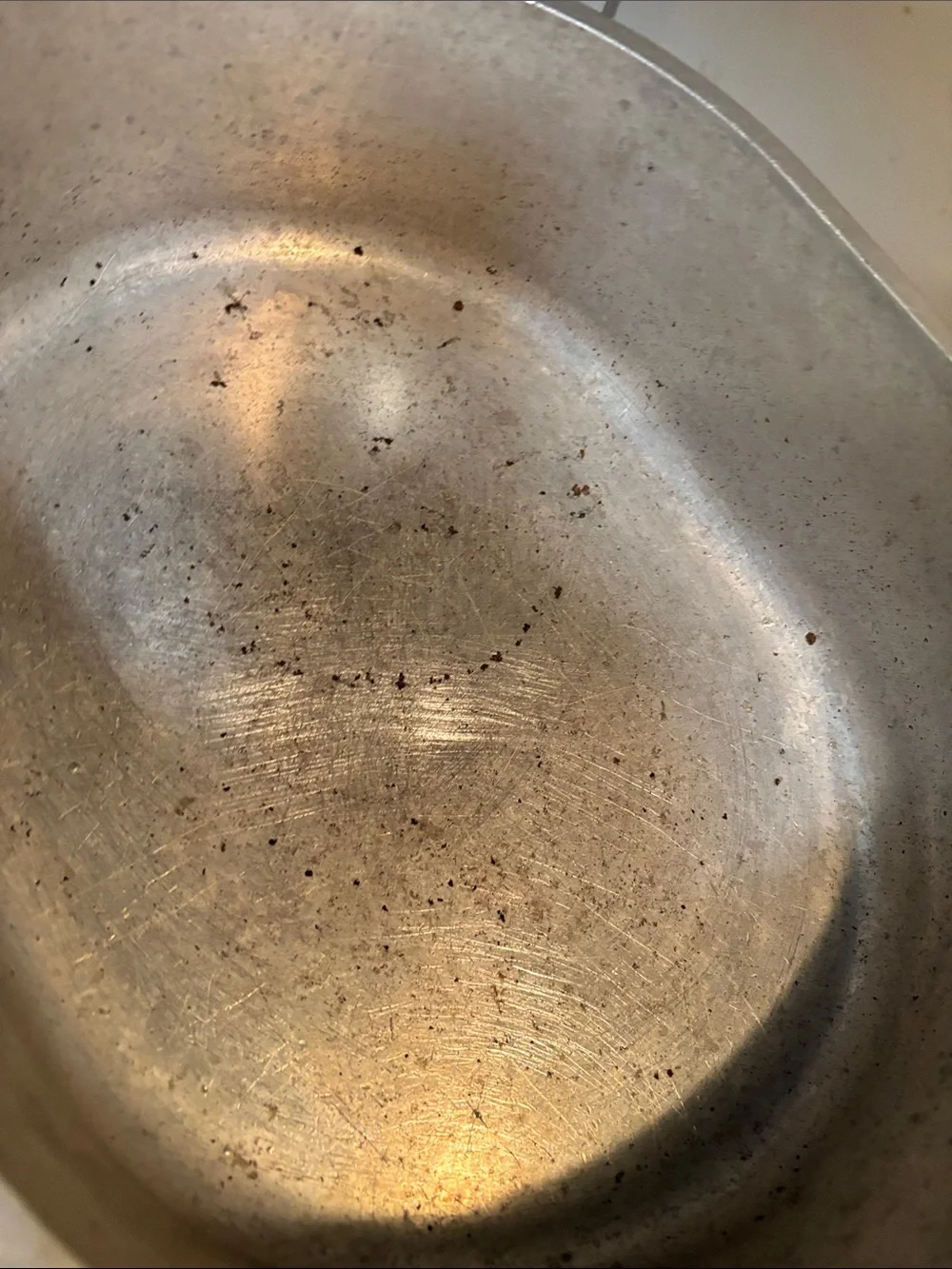 Silver Cast Aluminum Roaster with Hammered-Texture Dome Lid(Over 5lbs)